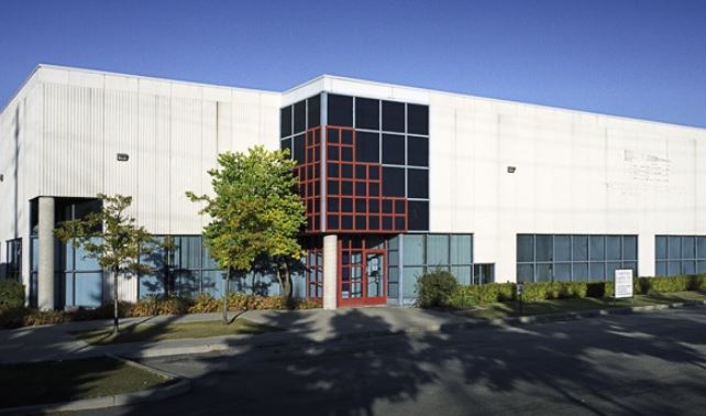 1 Van Der Graaf Court, Brampton
