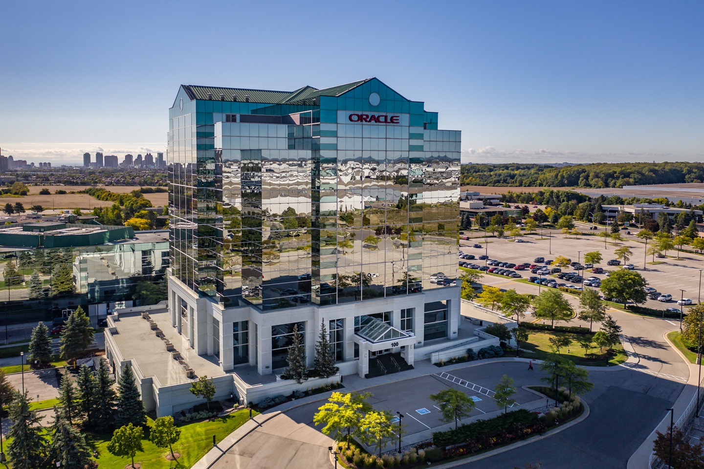 100 Milverton Drive, Mississauga